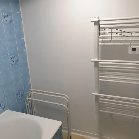 Apartamento Meublés Anatole France Proche Centre Ville, Futuroscope Et Technopole *