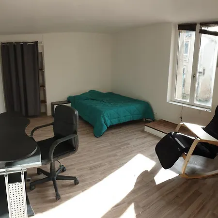 Apartamento Meublés Anatole France Proche Centre Ville, Futuroscope Et Technopole Poitiers