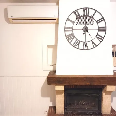 Lägenhet Maison Et D'anatole France Proche Centre-ville, Universite - Chu, Patinoire Et Futuroscope