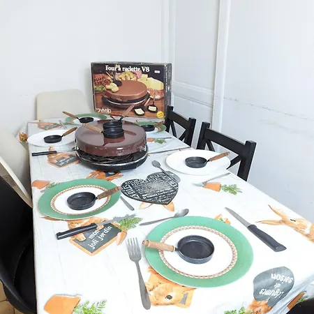 Lägenhet Maison Et D'anatole France Proche Centre-ville, Universite - Chu, Patinoire Et Futuroscope