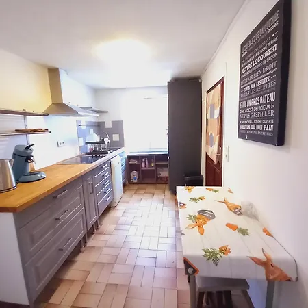 Maison Et D'anatole France Proche Centre-ville, Universite - Chu, Patinoire Et Futuroscope Lägenhet