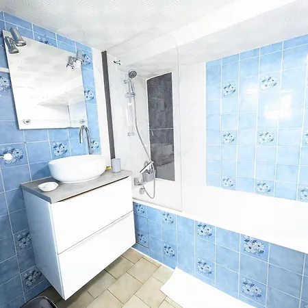 Meublés Anatole France Proche Centre Ville, Futuroscope Et Technopole Apartamento Poitiers