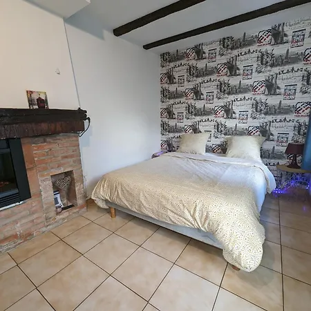 Meublés Anatole France Proche Centre Ville, Futuroscope Et Technopole Apartamento