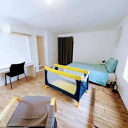 Meublés Anatole France Proche Centre Ville, Futuroscope Et Technopole Apartamento Poitiers