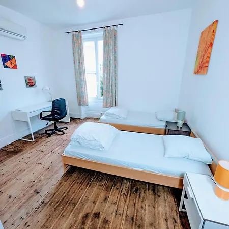 Meublés Anatole France Proche Centre Ville, Futuroscope Et Technopole