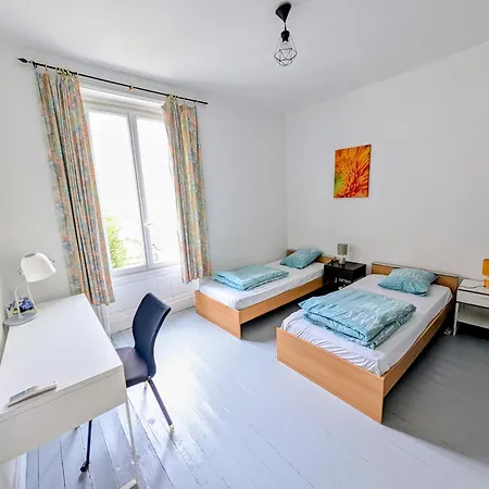 Apartamento Meublés Anatole France Proche Centre Ville, Futuroscope Et Technopole *