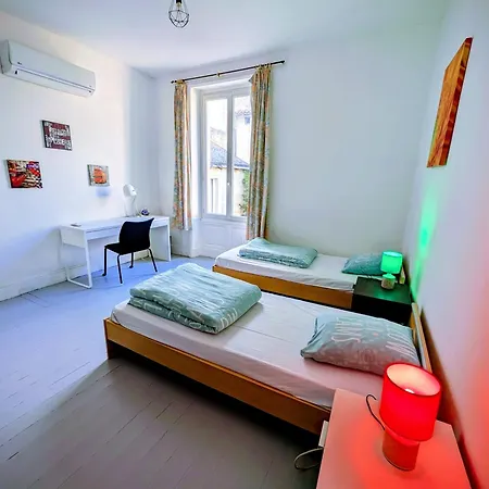 Meublés Anatole France Proche Centre Ville, Futuroscope Et Technopole Apartamento Poitiers