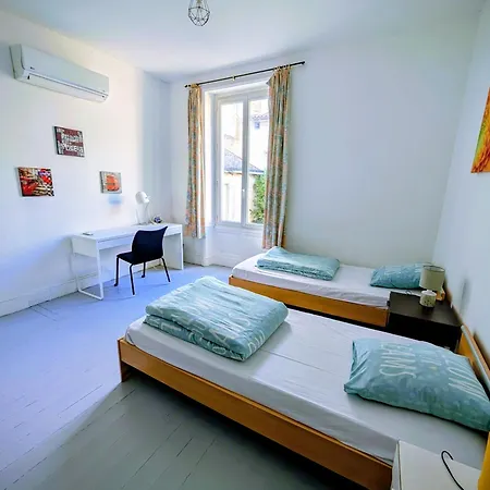 Meublés Anatole France Proche Centre Ville, Futuroscope Et Technopole * Poitiers