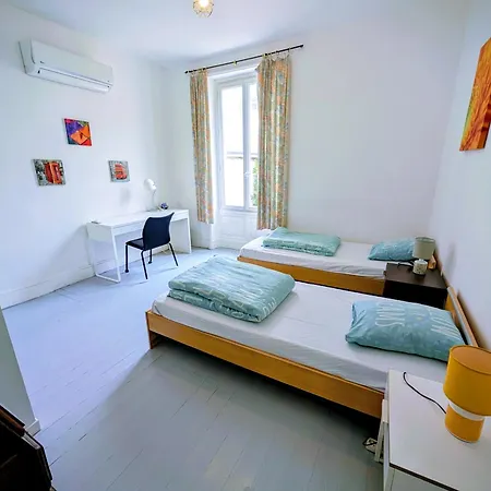 Maison Et D'anatole France Proche Centre-ville, Universite - Chu, Patinoire Et Futuroscope Lägenhet Poitiers