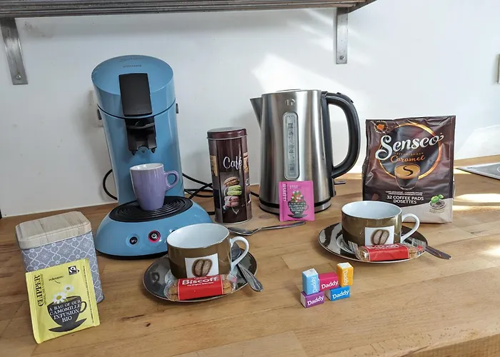 Maison Et D'anatole France Proche Centre-ville, Universite - Chu, Patinoire Et Futuroscope Poitiers