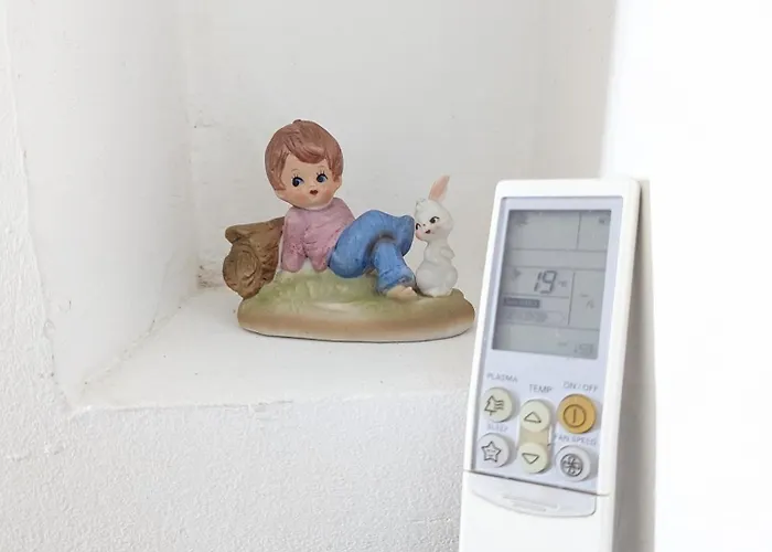 Maison Et D'anatole France Proche Centre-ville, Universite - Chu, Patinoire Et Futuroscope