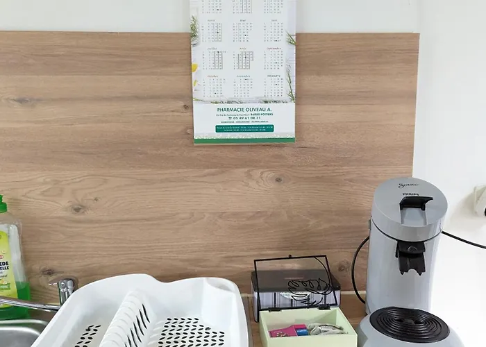 Maison Et D'anatole France Proche Centre-ville, Universite - Chu, Patinoire Et Futuroscope Poitiers