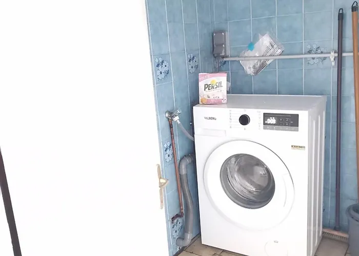 Apartment Maison Et D'anatole France Proche Centre-ville, Universite - Chu, Patinoire Et Futuroscope Poitiers