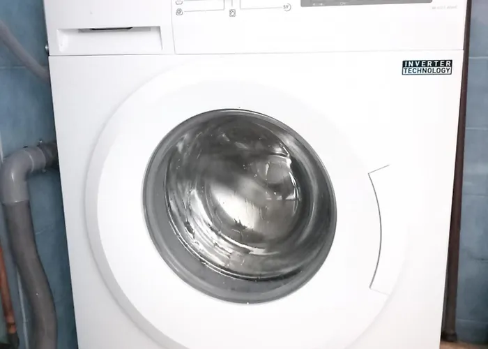 Maison Et D'anatole France Proche Centre-ville, Universite - Chu, Patinoire Et Futuroscope Poitiers